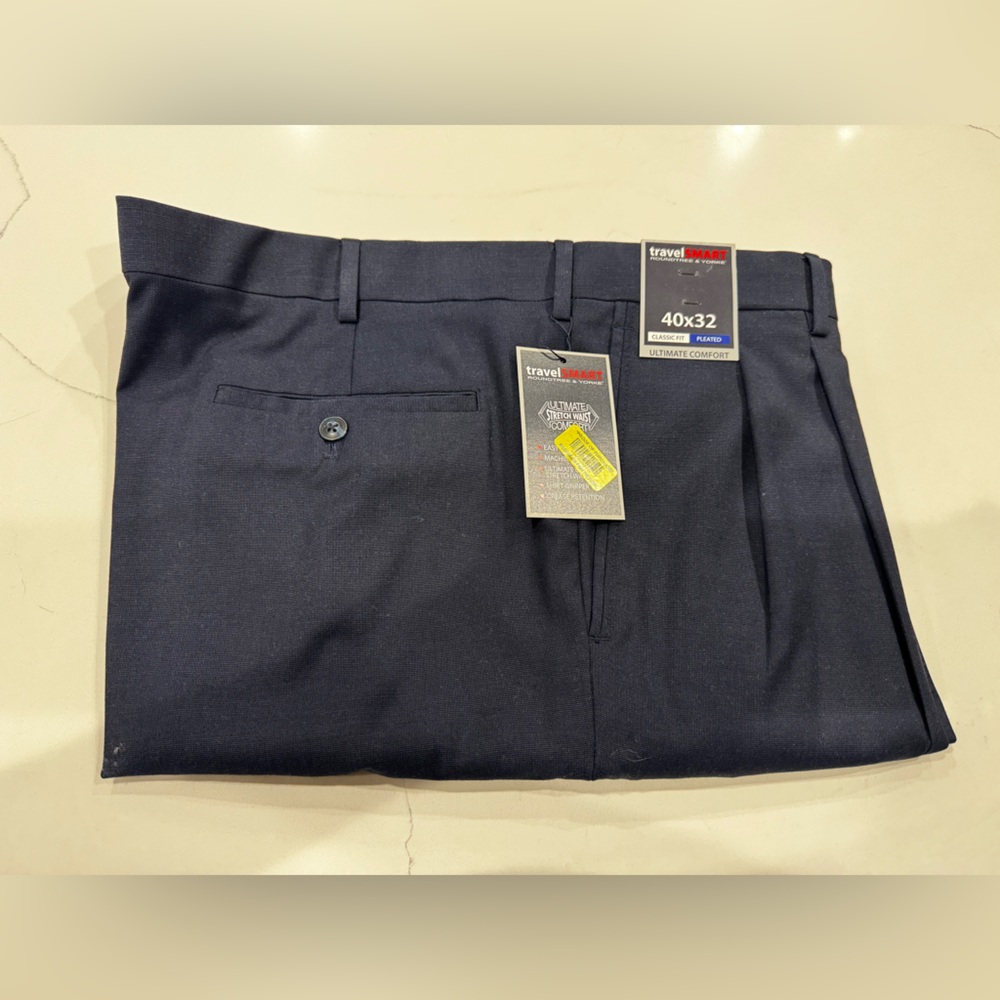 NWT Roundtree & Yorke Dark Blue Men's Pleated Front Dress Pants